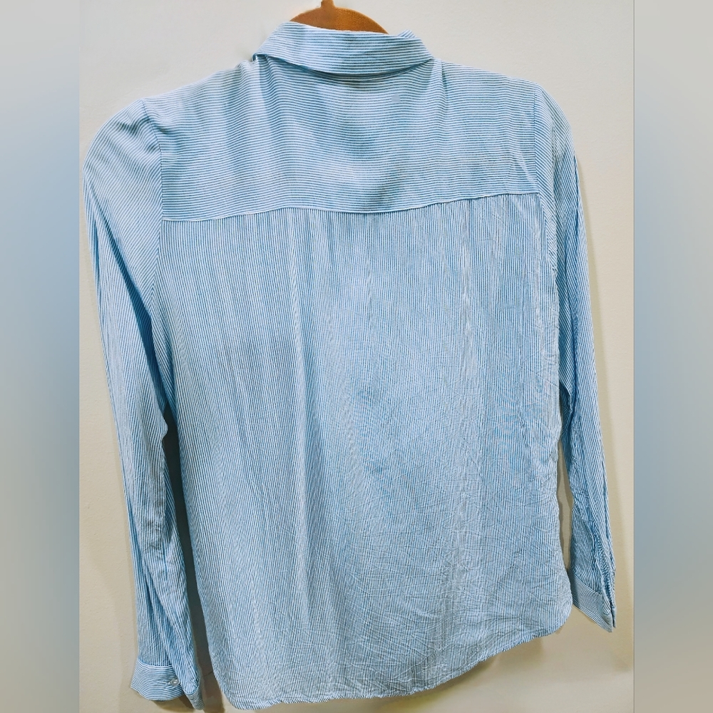 HM Divided Pinstripe Blouse - Picture 3 of 3